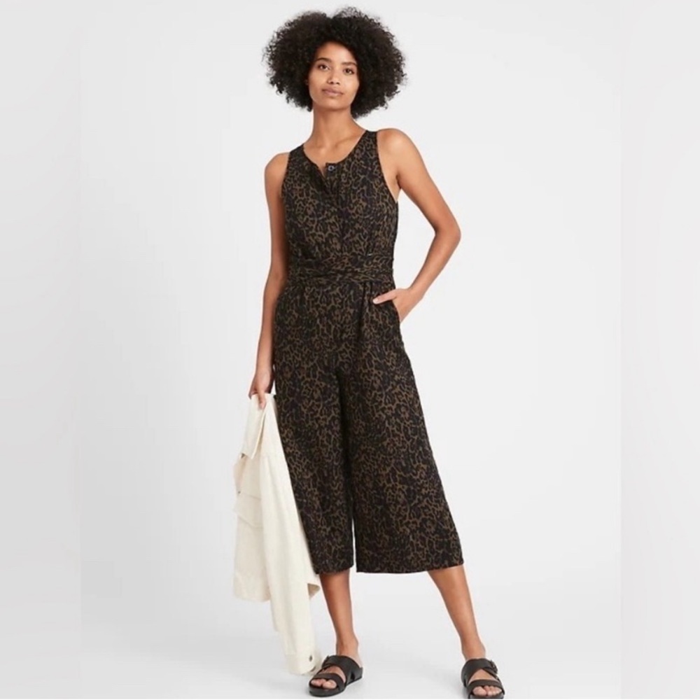 Banana Republic Women’s Linen-Cotton Wide-Leg‎ Cropped Jumpsuit, Size 2